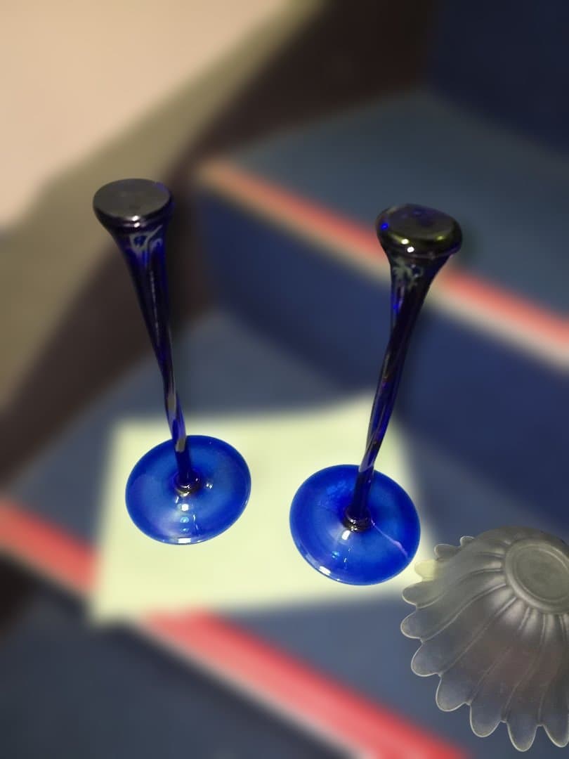 Italyイタリア製青い脚のガラススタンド 2個セット美しいです