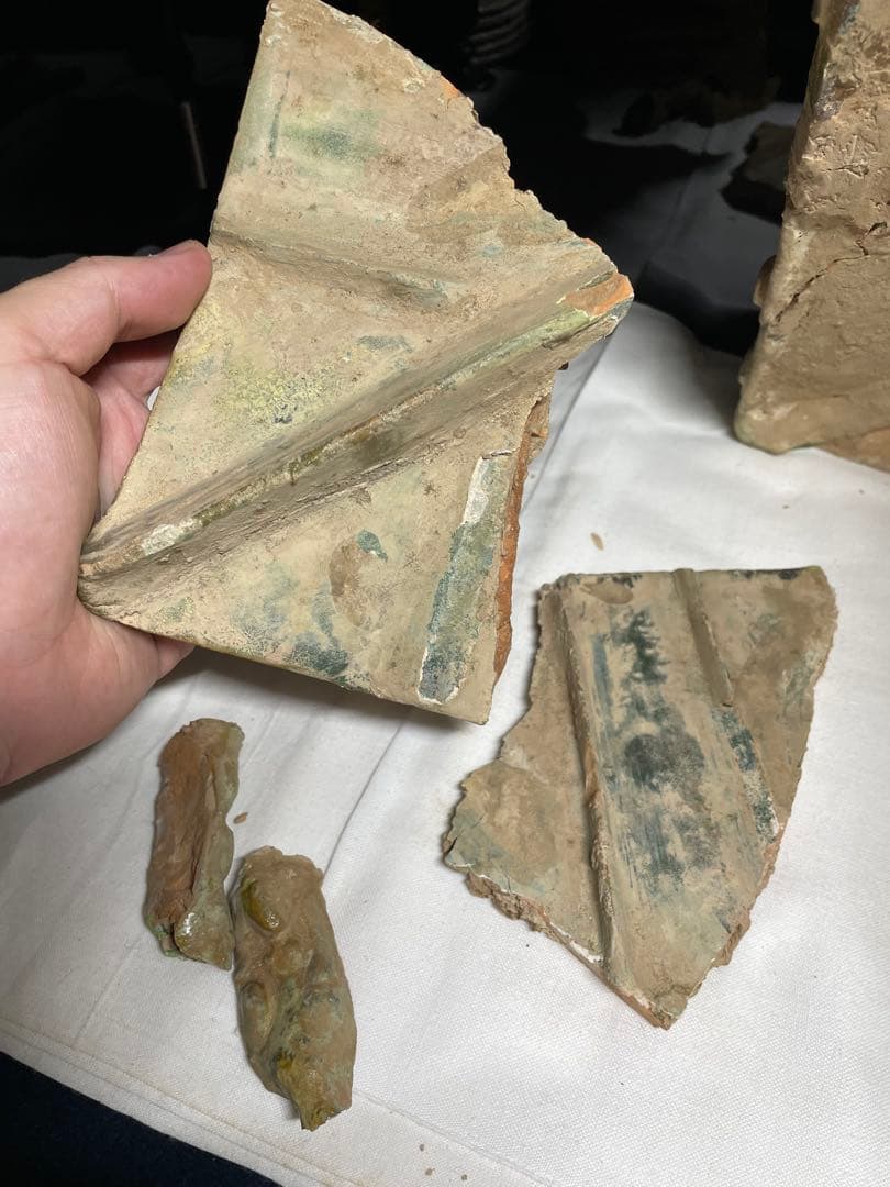 漢代陶器。漢時代。漢綠釉。約2000年。古美術。骨董品。殘品。舊家蔵出し。