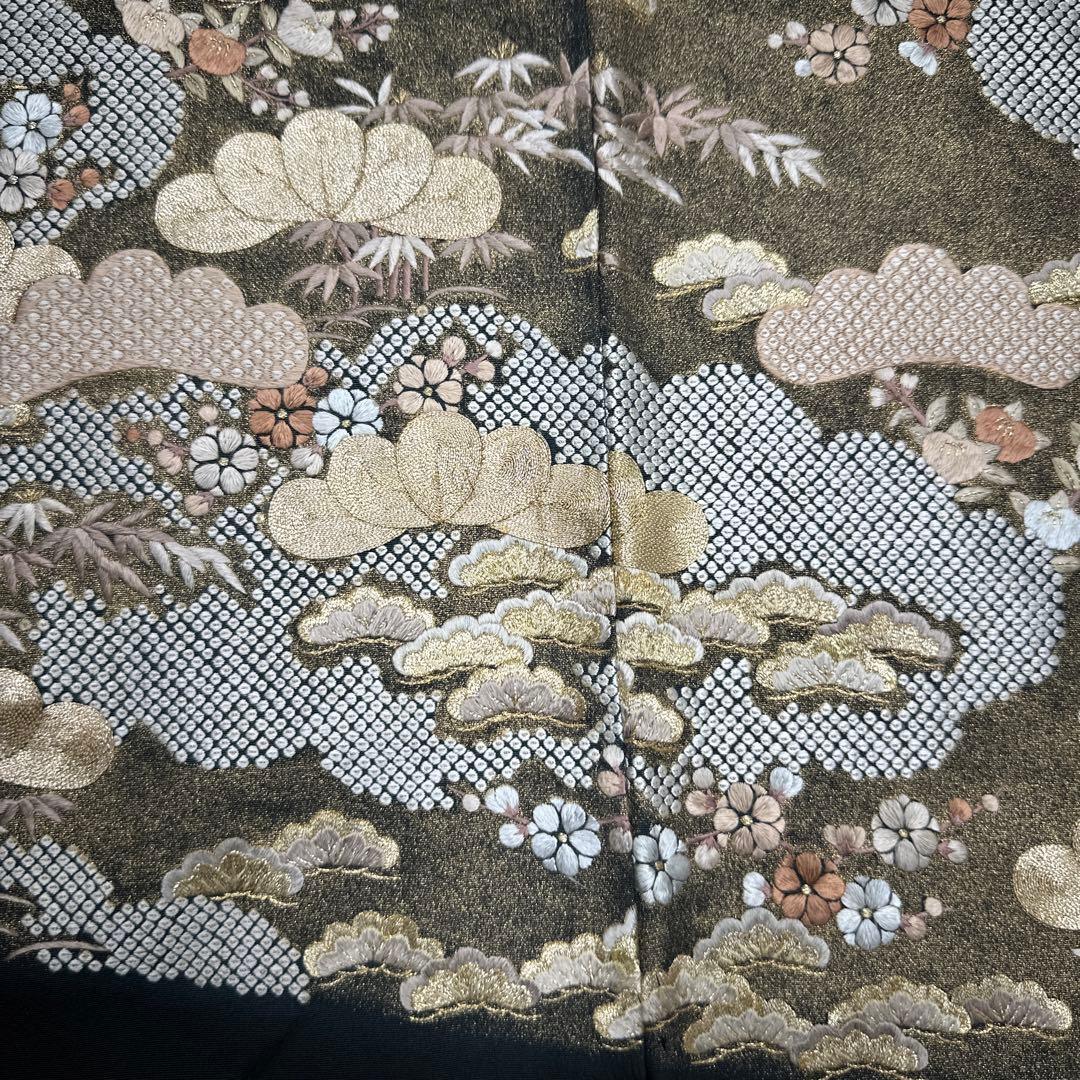 黒留袖 総刺繍 松竹梅 桐紋
