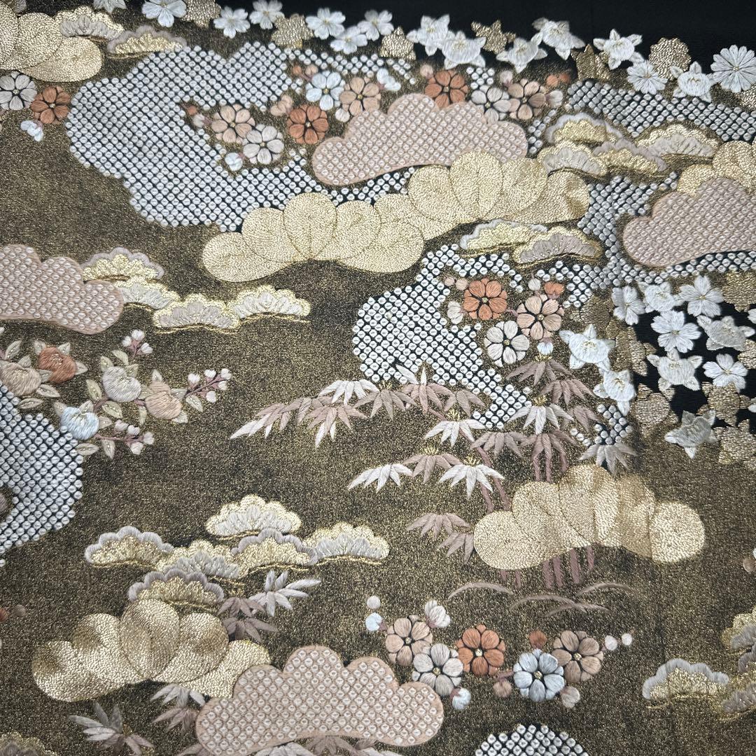 黒留袖 総刺繍 松竹梅 桐紋