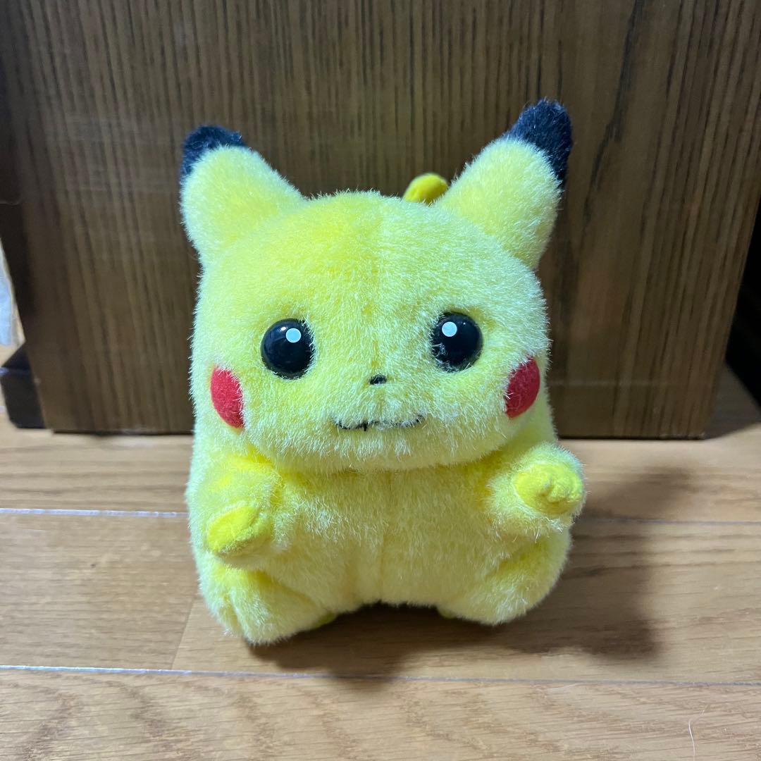 初期ピカチュウ ぬいぐるみ TOMY