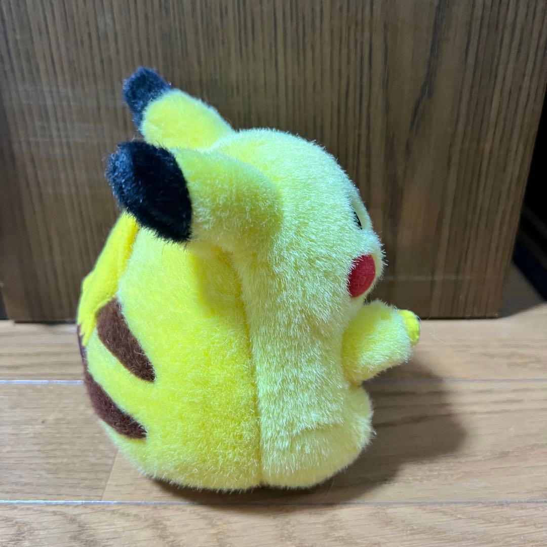 初期ピカチュウ ぬいぐるみ TOMY