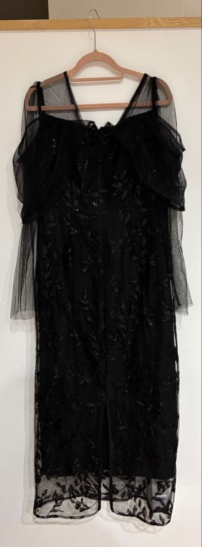 ブラック レース オフショルダードレス