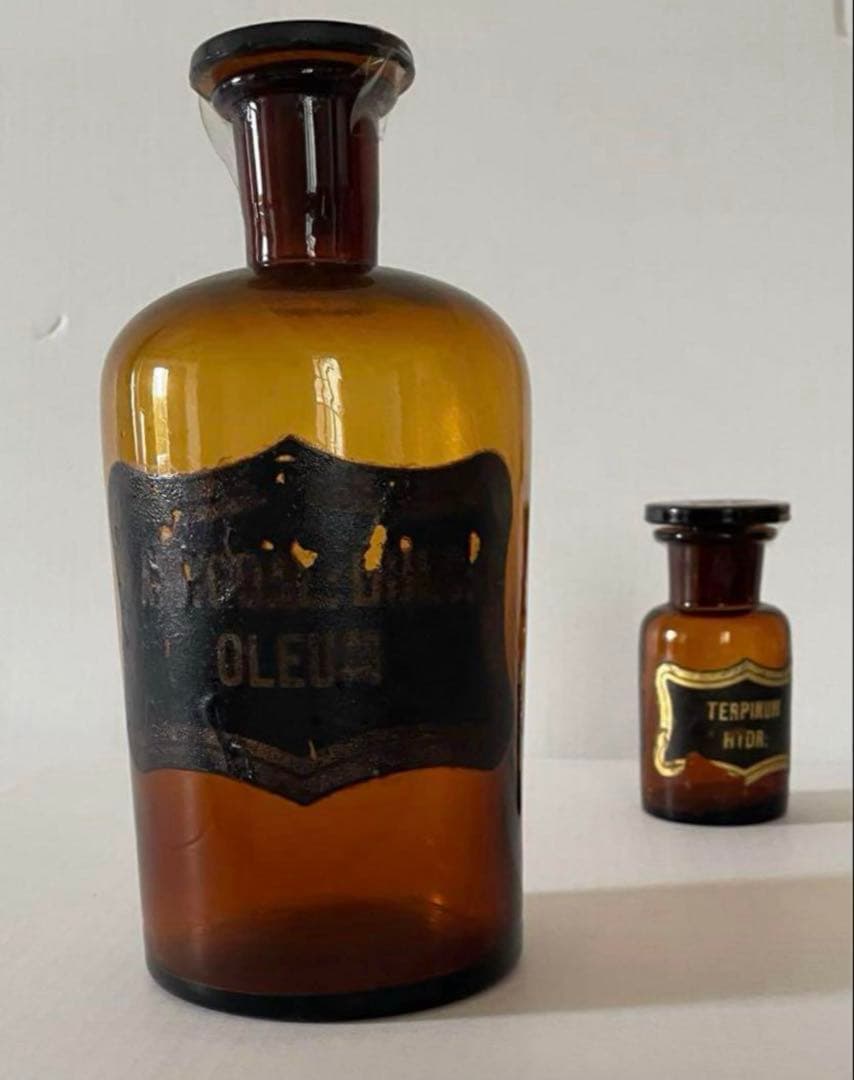 (1つ)フランスアンティーク瓶/薬瓶　パリ購入　本物