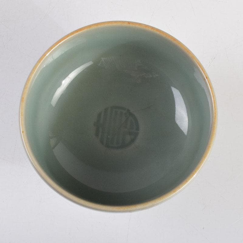 中国　龍泉窯　青磁人形手　刻寿字蓮弁文碗　V　8827