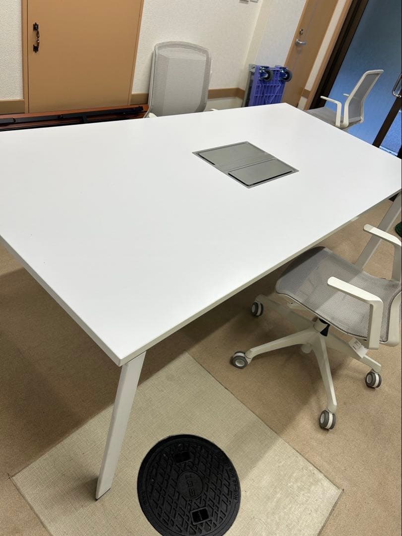 配線ボックス付き 会議用テーブル　幅220 ミーティングテーブル