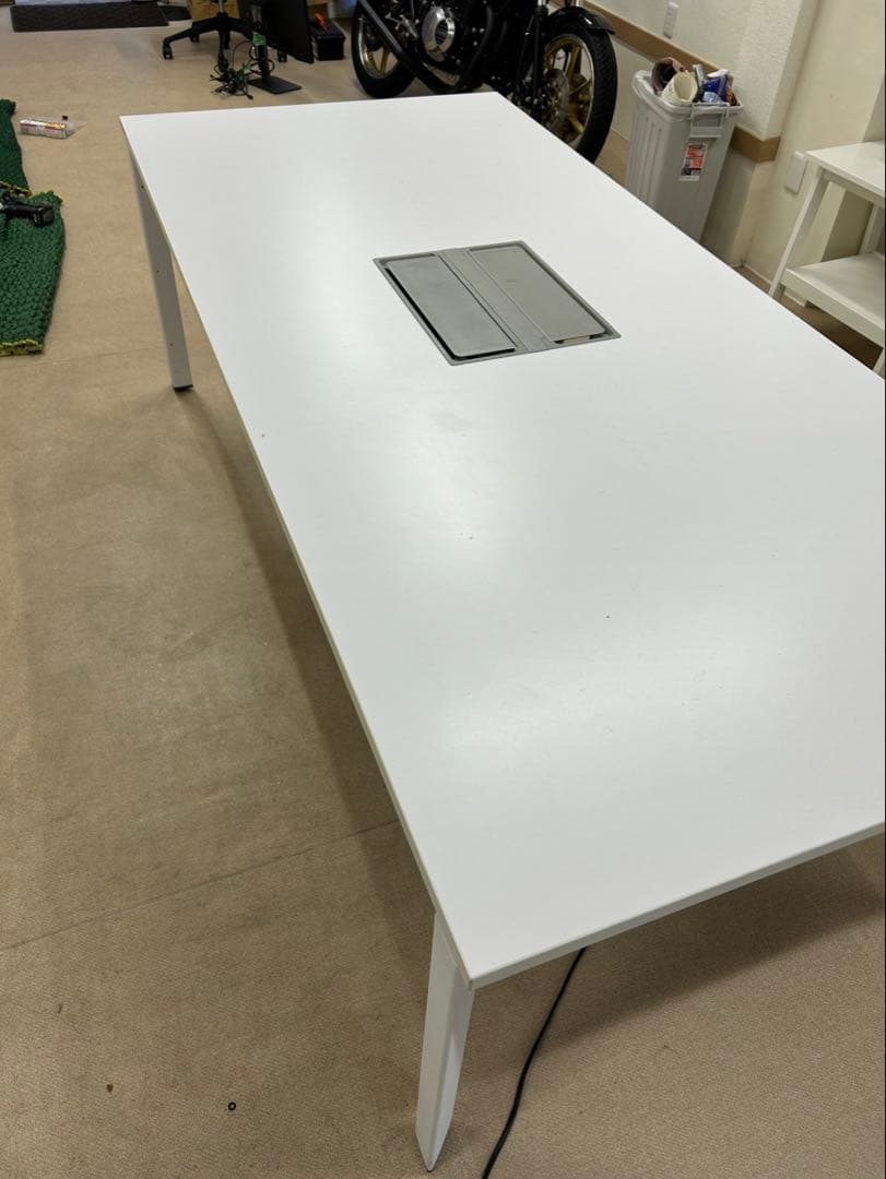 配線ボックス付き 会議用テーブル　幅220 ミーティングテーブル