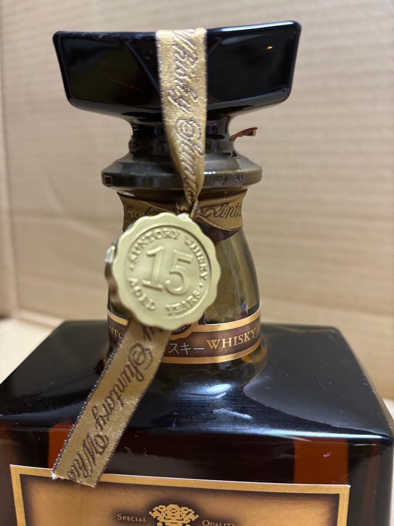サントリーウイスキー　ローヤル15年　ゴールドラベル