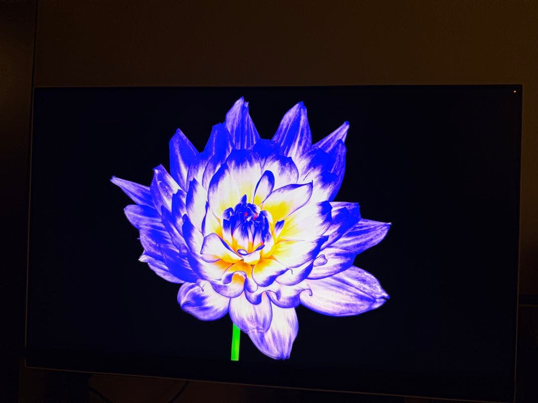 4K LGスマートモニター 32SQ730S-W webOS22モニターアーム無