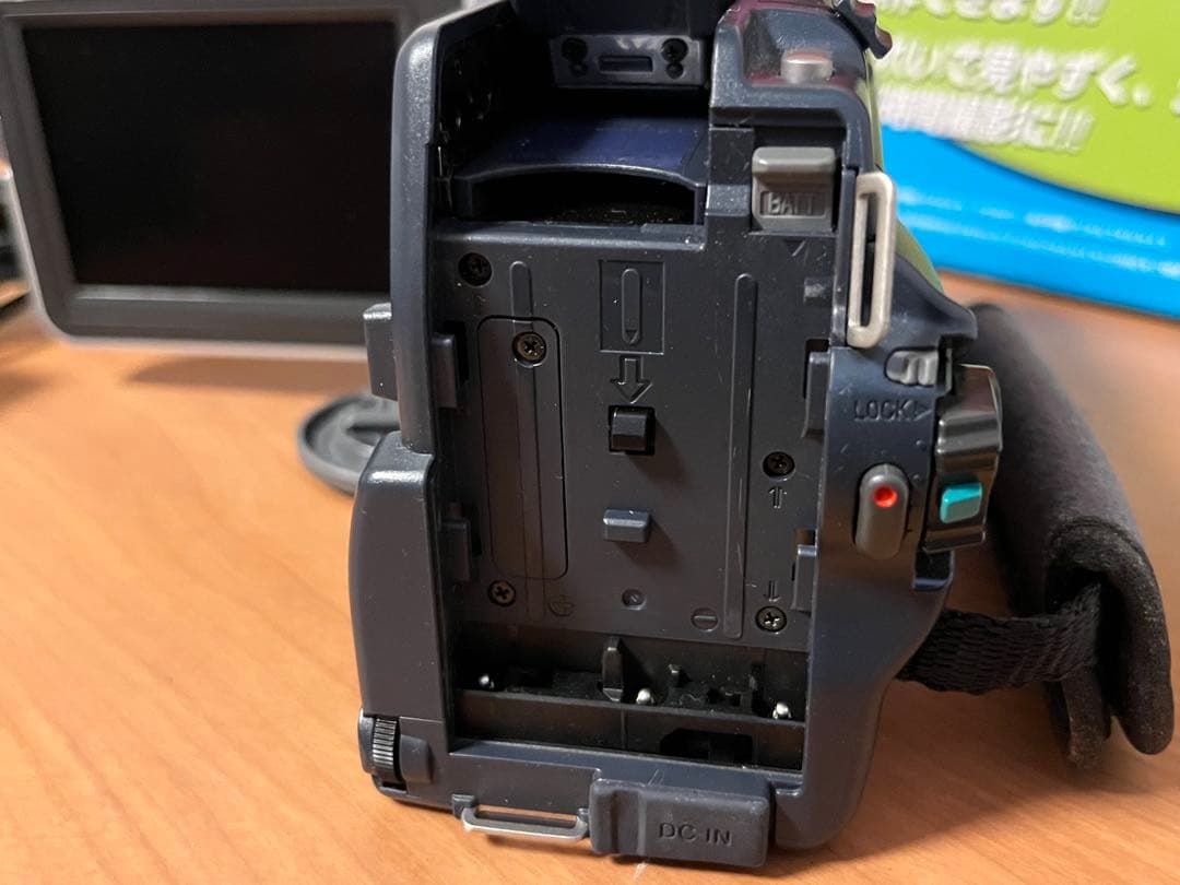 SONY miniDV HANDYCAM DCR-TRV107K 三脚スタンド