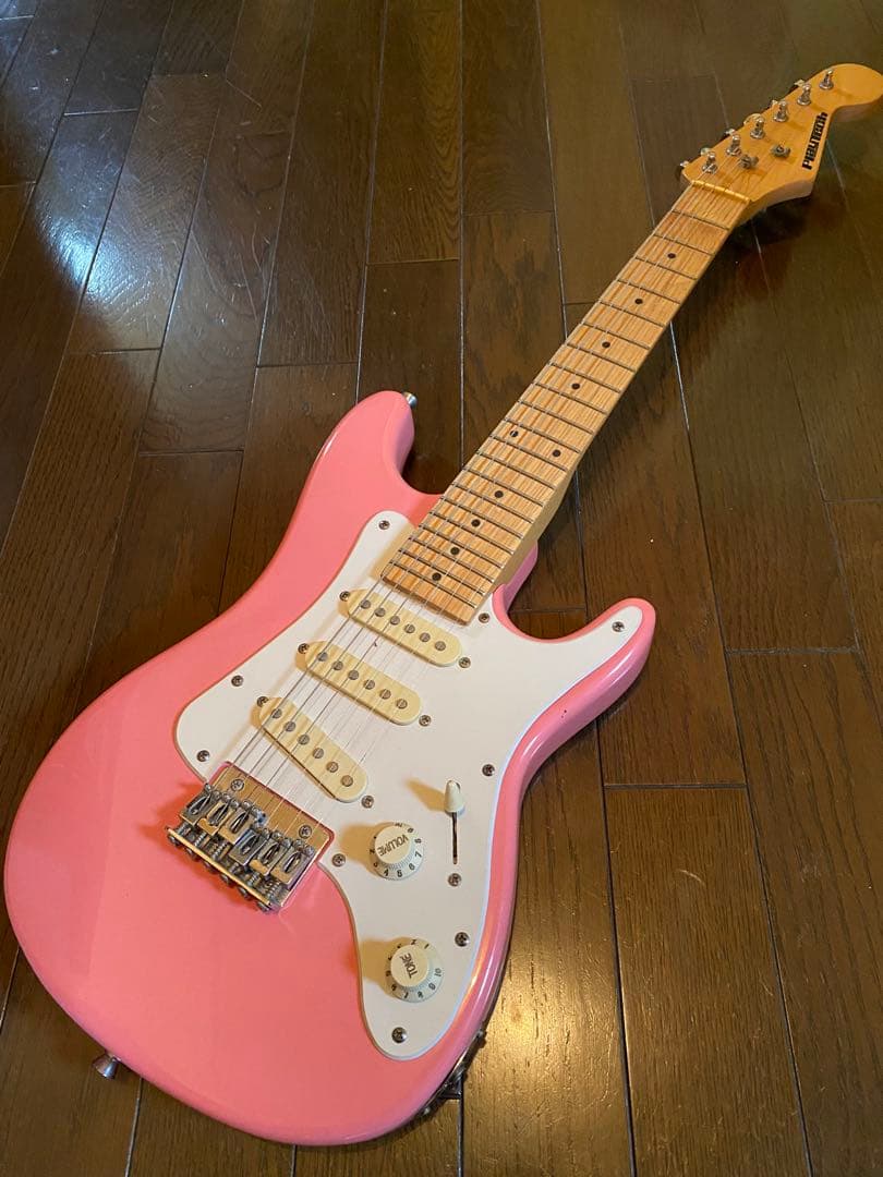 ミニエレキギターストラトキャスターピンクキッズ女子トラベルギタープレイテック廃番