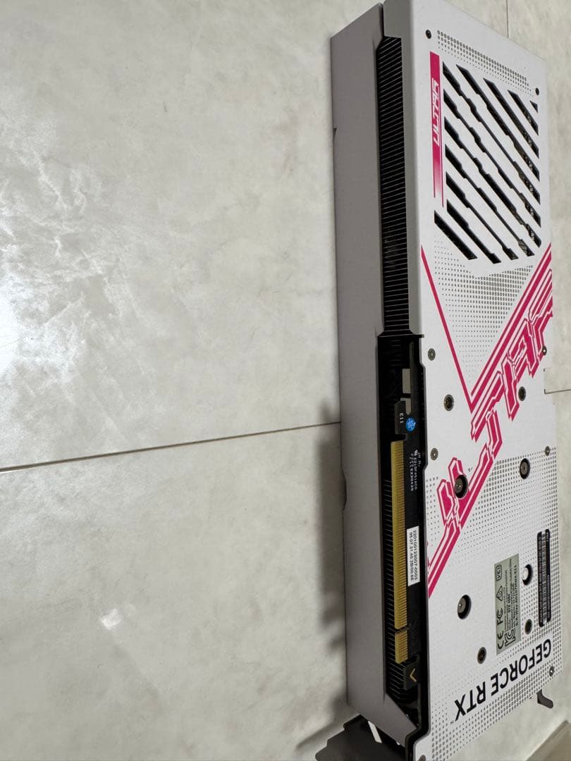 グラフィックボード・グラボ・ビデオカード GeForce Colorful RTX 4060 Ultra W OC 8GB