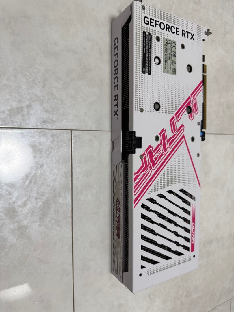 グラフィックボード・グラボ・ビデオカード GeForce Colorful RTX 4060 Ultra W OC 8GB