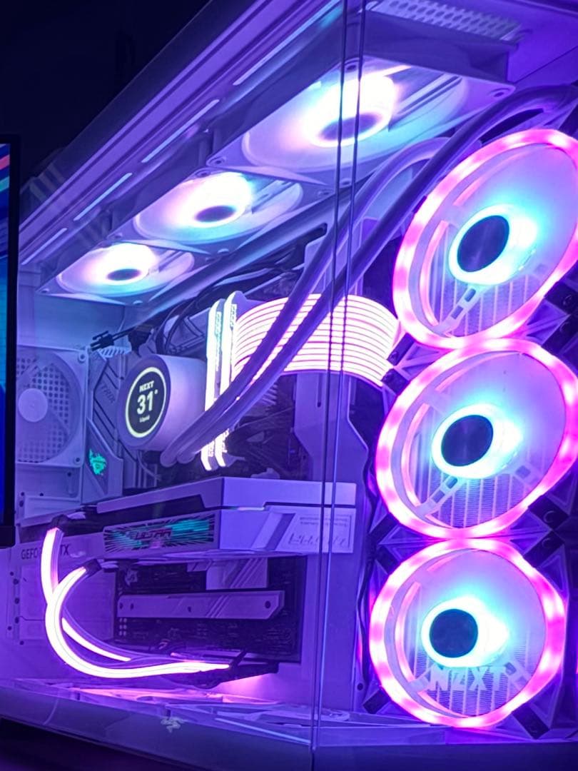 グラフィックボード・グラボ・ビデオカード GeForce Colorful RTX 4060 Ultra W OC 8GB