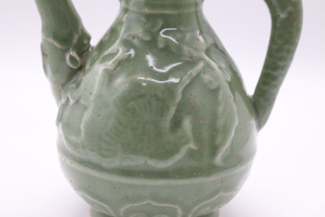中国　青磁　水注　浮き彫り鳳紋　送料込み0416