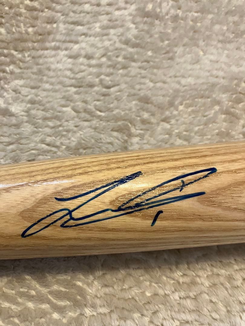 西岡剛　直筆サイン入りバット