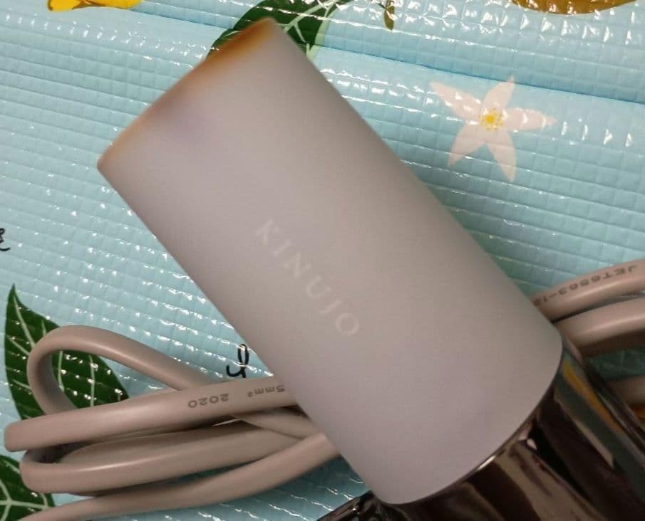 KINUJO キヌージョ ヘアドライヤー 美品 限定色 ペールブルー 絹女