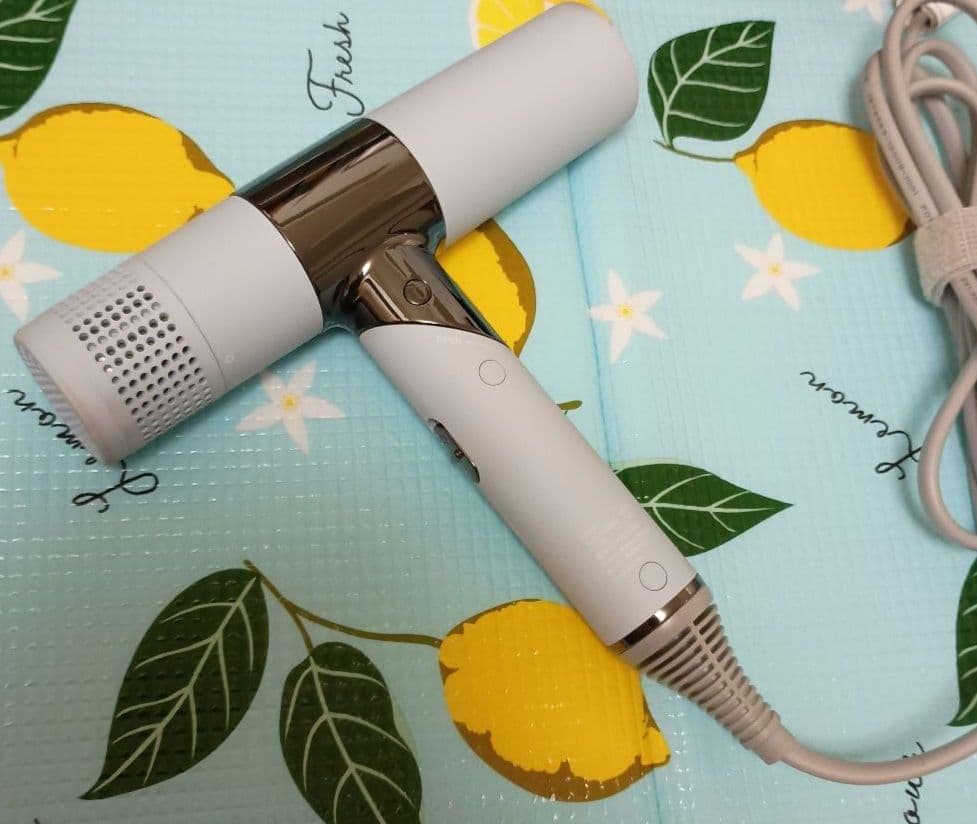 KINUJO キヌージョ ヘアドライヤー 美品 限定色 ペールブルー 絹女