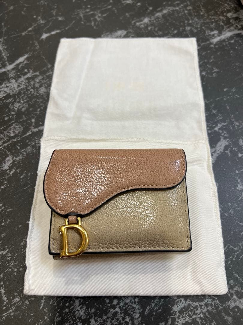 【ゆな】Dior レザー三つ折り財布 ベージュ ピンク