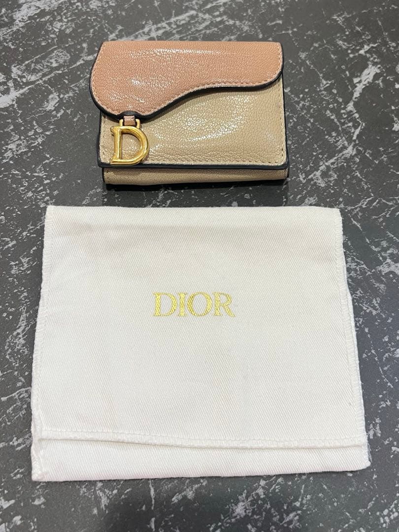 【ゆな】Dior レザー三つ折り財布 ベージュ ピンク