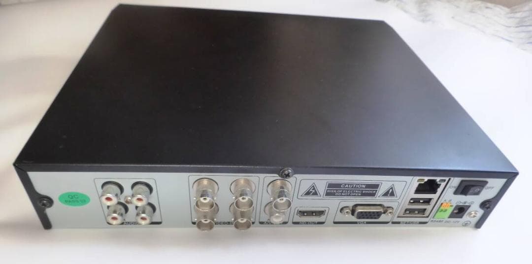 防犯カメラ　H.264デジタルビデオレコーダー　52万画素カメラ付　HDD1TB