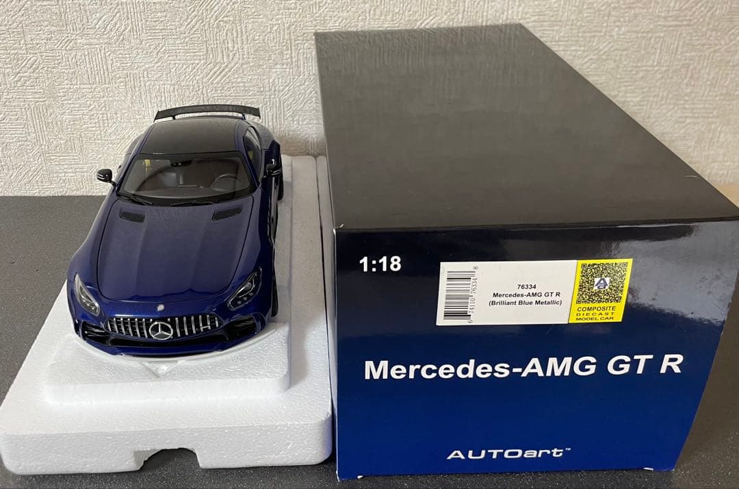 【新品同様】オートアート 1/18 AMG GT R 76334
