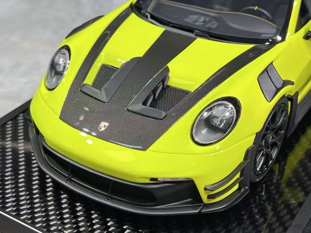 新発売 VIP モデル 1/18 ポルシェ 911 GT3 RS 当日発送
