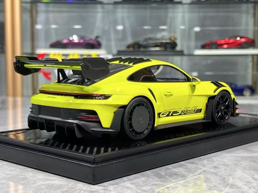 新発売 VIP モデル 1/18 ポルシェ 911 GT3 RS 当日発送