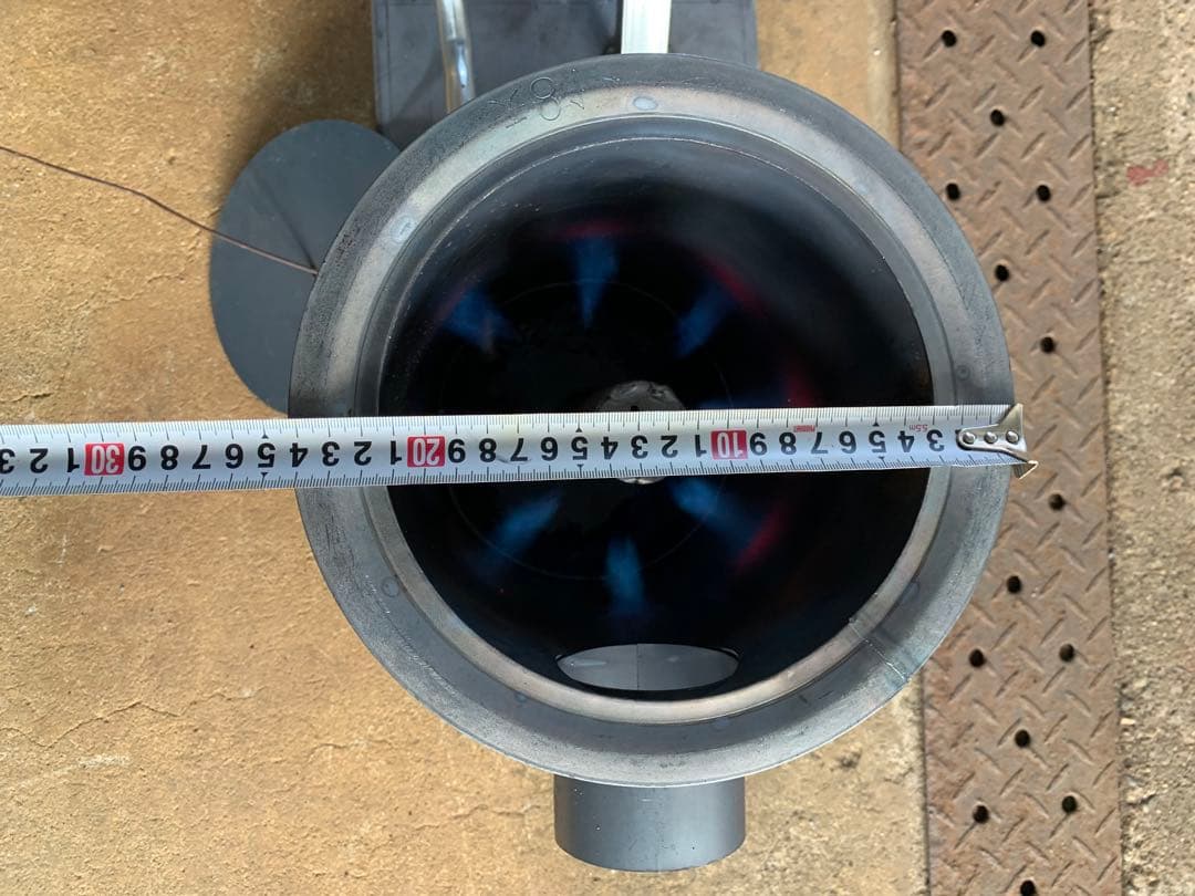 廃油ストーブ 煙突アダプタ付き80mm、100mm煙突使えます。