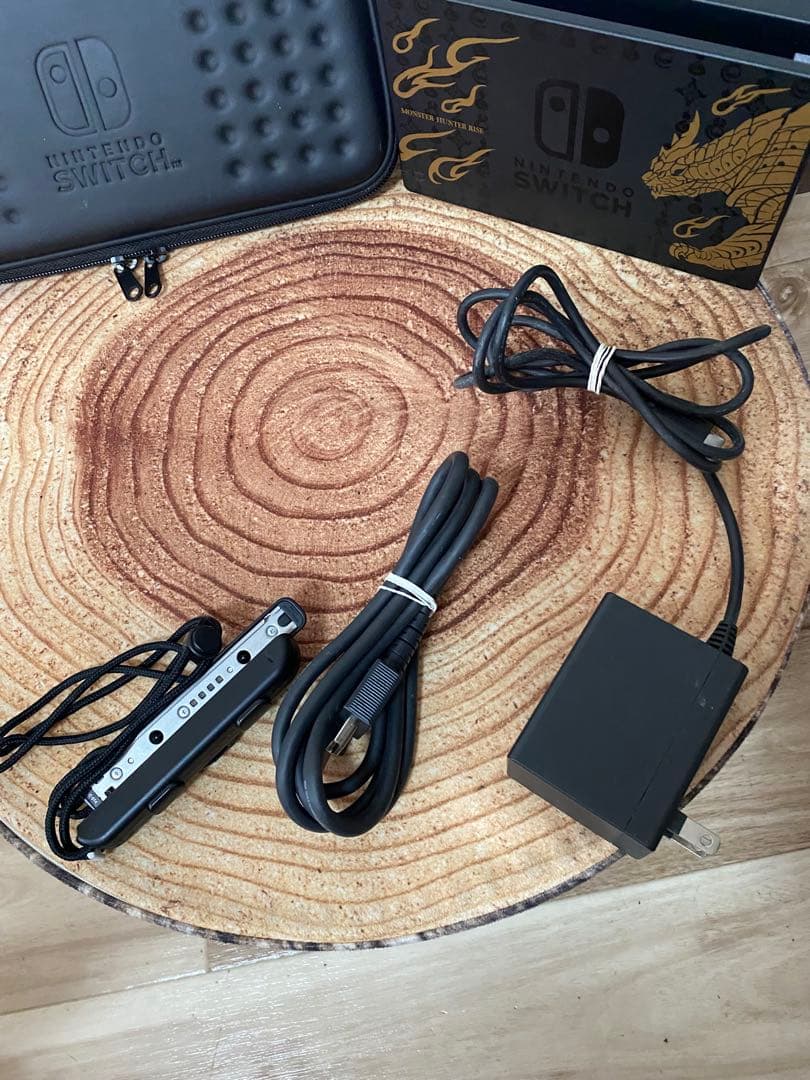 Nintendo Switch ニンテンドースイッチ本体　モンハンモデル　箱無し