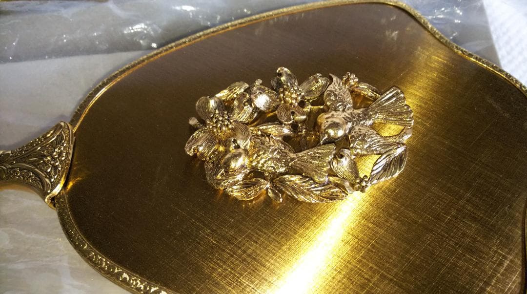 手鏡ミラー、ブラシ、コーム 3点 真鍮 彫刻 レトロ インテリアコレクション