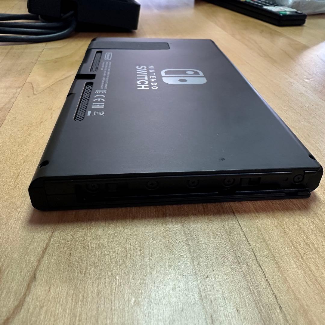 Nintendo Switch ブラック 本体 ジョイコン付き