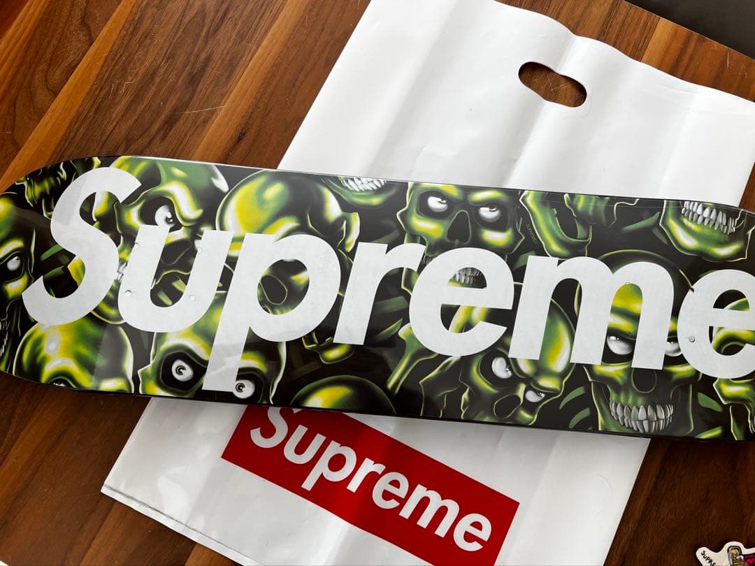 Supreme スケートボード スカルデザイン