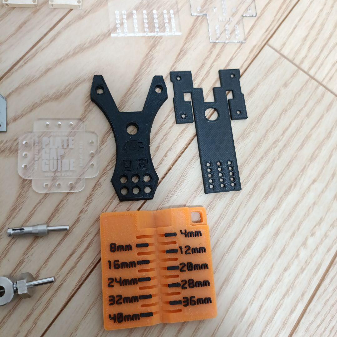 ミニ四駆　プレート　治具　ベアリングチェンジャー　ローラー圧抜き