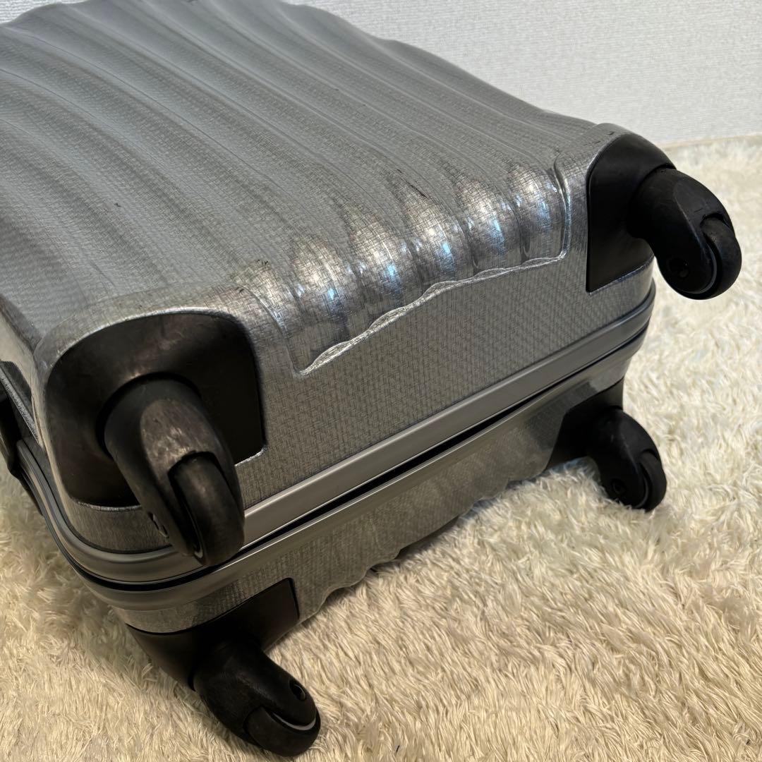 美品✨samsonite サムソナイト　コスモライト　キャリーケース　シルバー