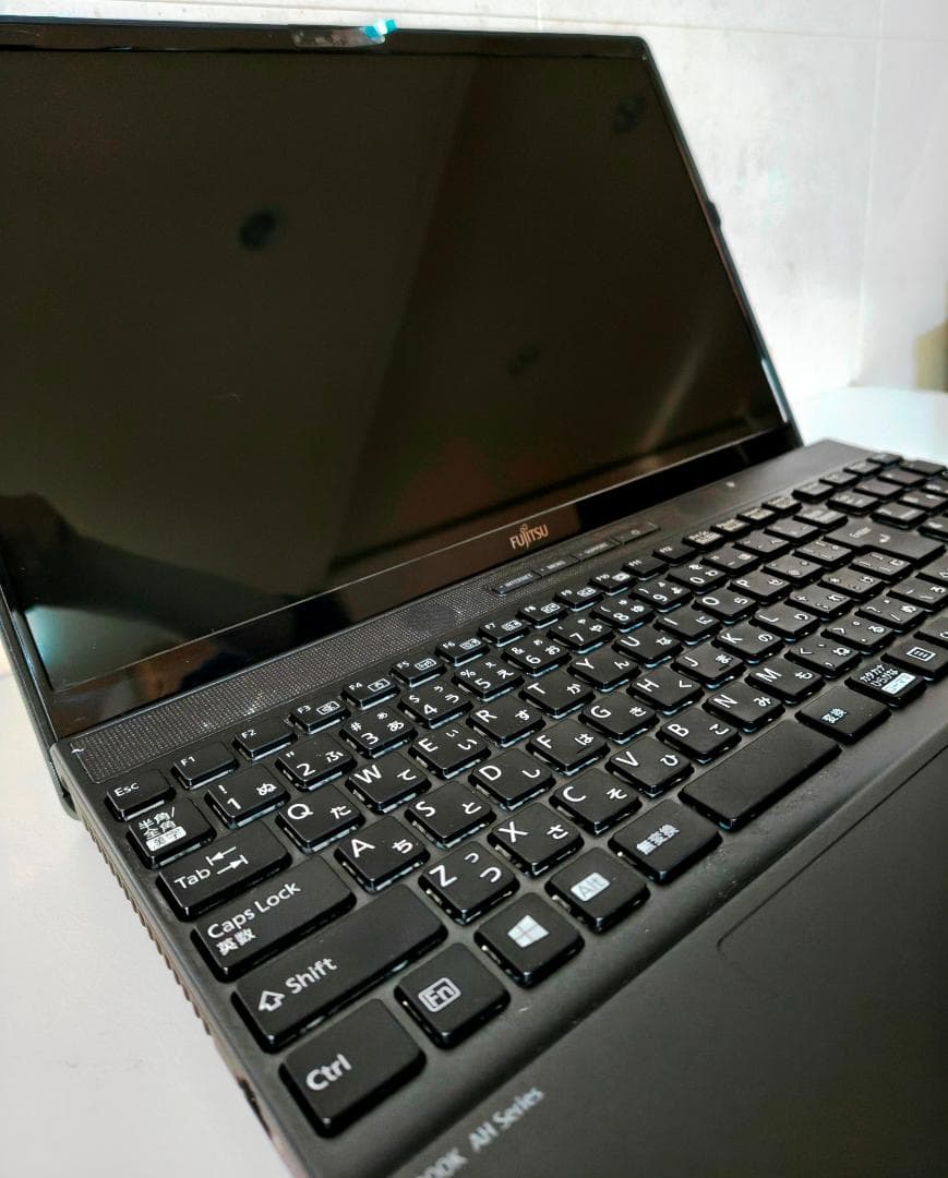富士通　FMV　LIFEBOOK　Core i5　16GB　SSD 512GB