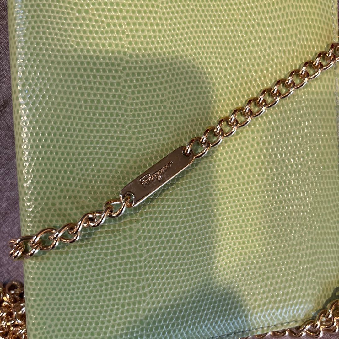 フェラガモ Ferragamo ショルダーバック グリーン ゴールドチ