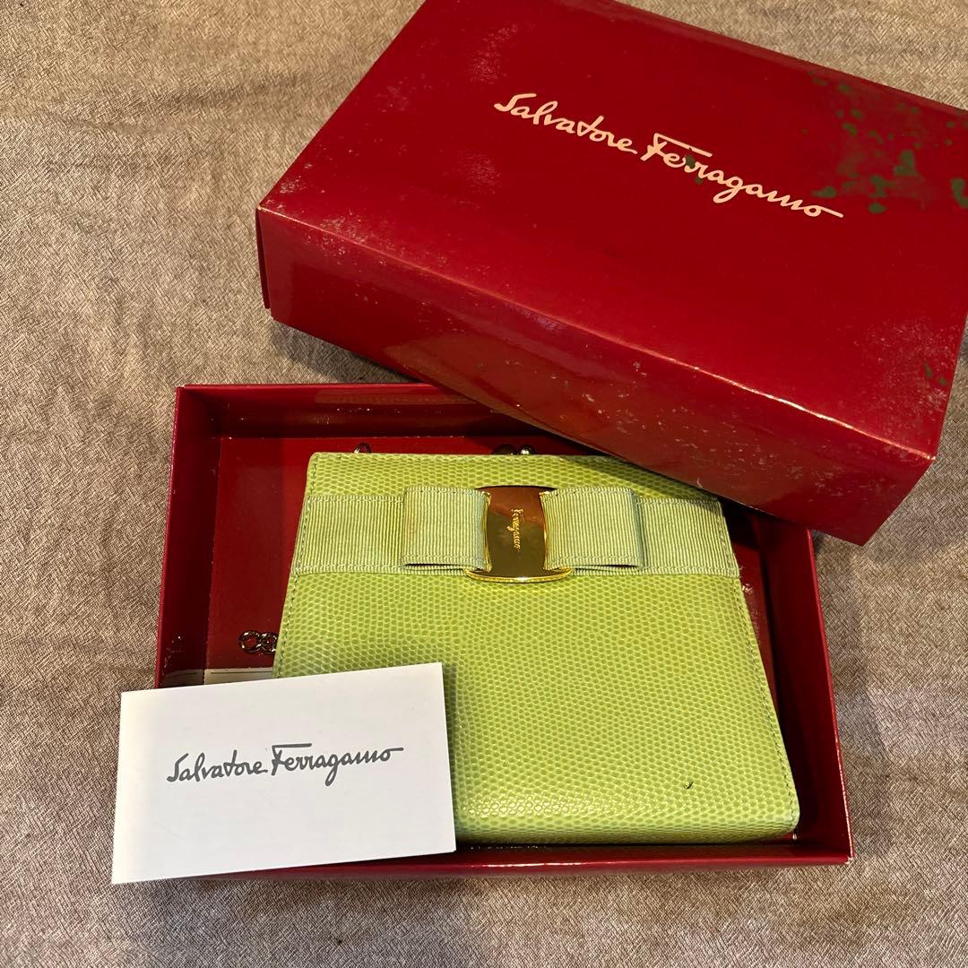 フェラガモ Ferragamo ショルダーバック グリーン ゴールドチ