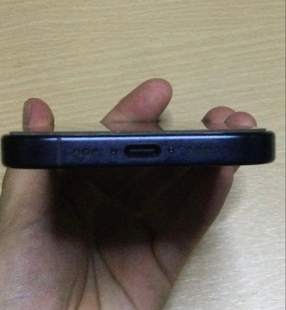 Liora_K_0101iPhone 15 Pro ブルーチタニウム