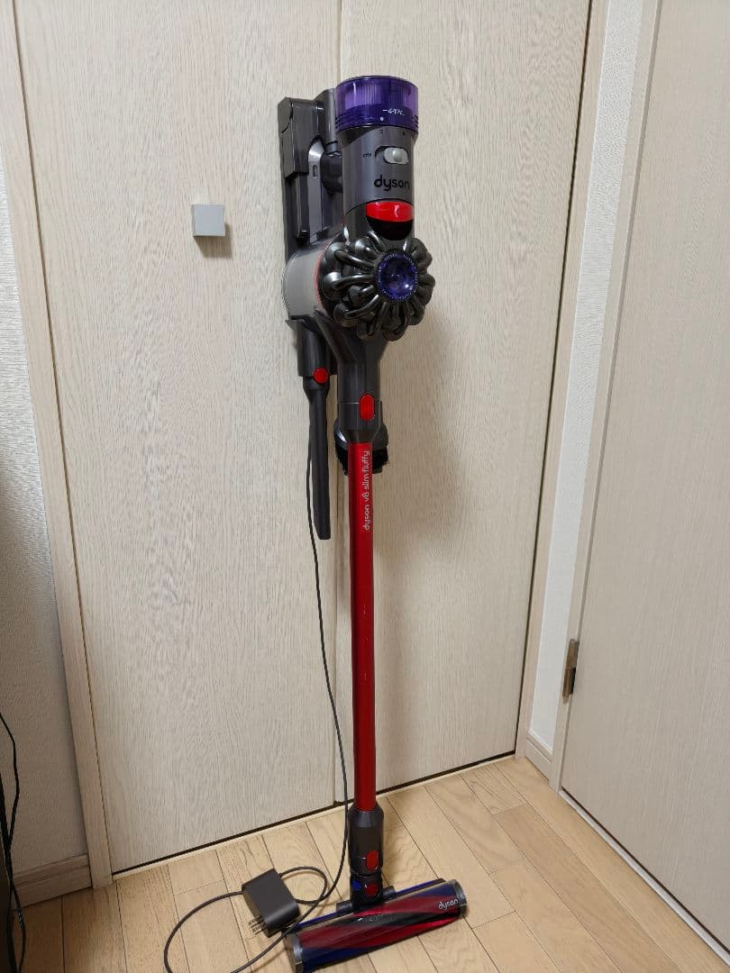 Dyson V8 Slim Fluffy SV10KSLM 2020年購入