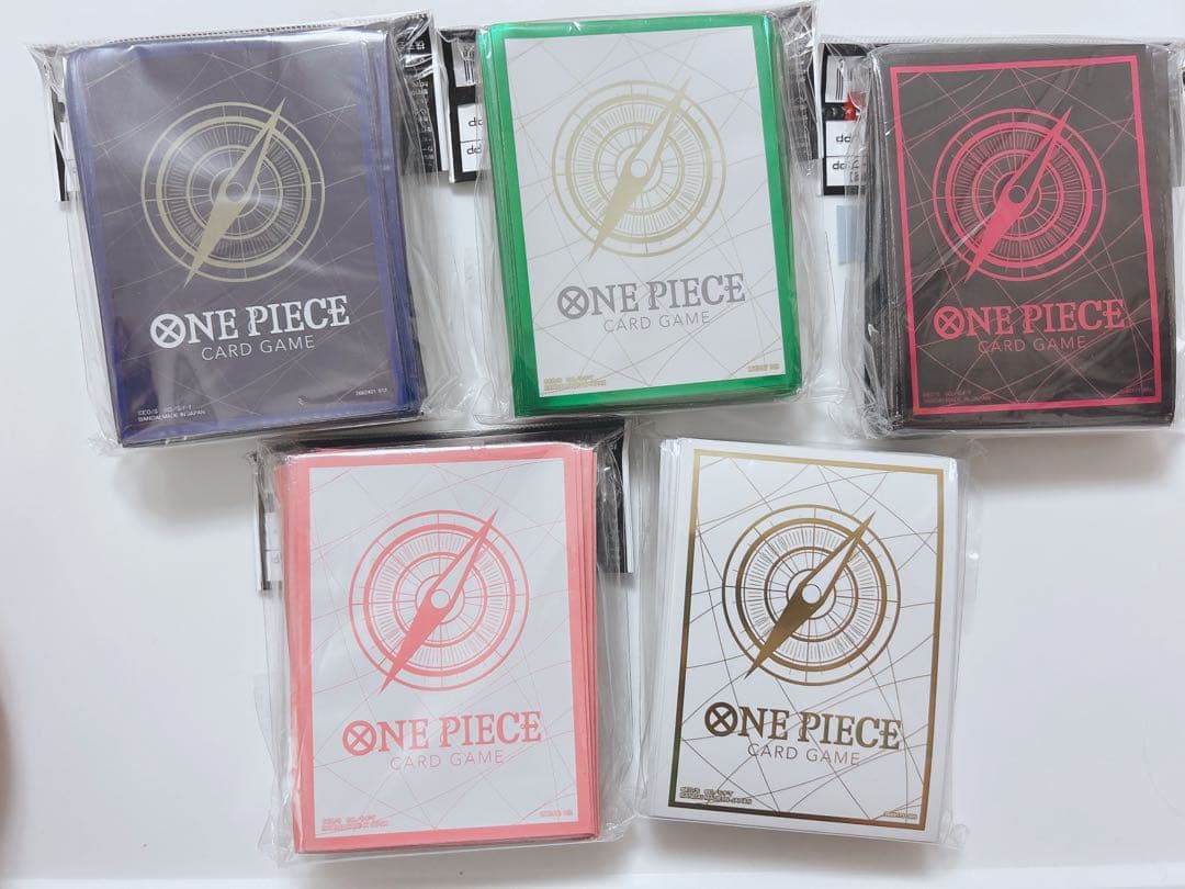 バンダイ ワンピースカードスリーブ まとめ売り