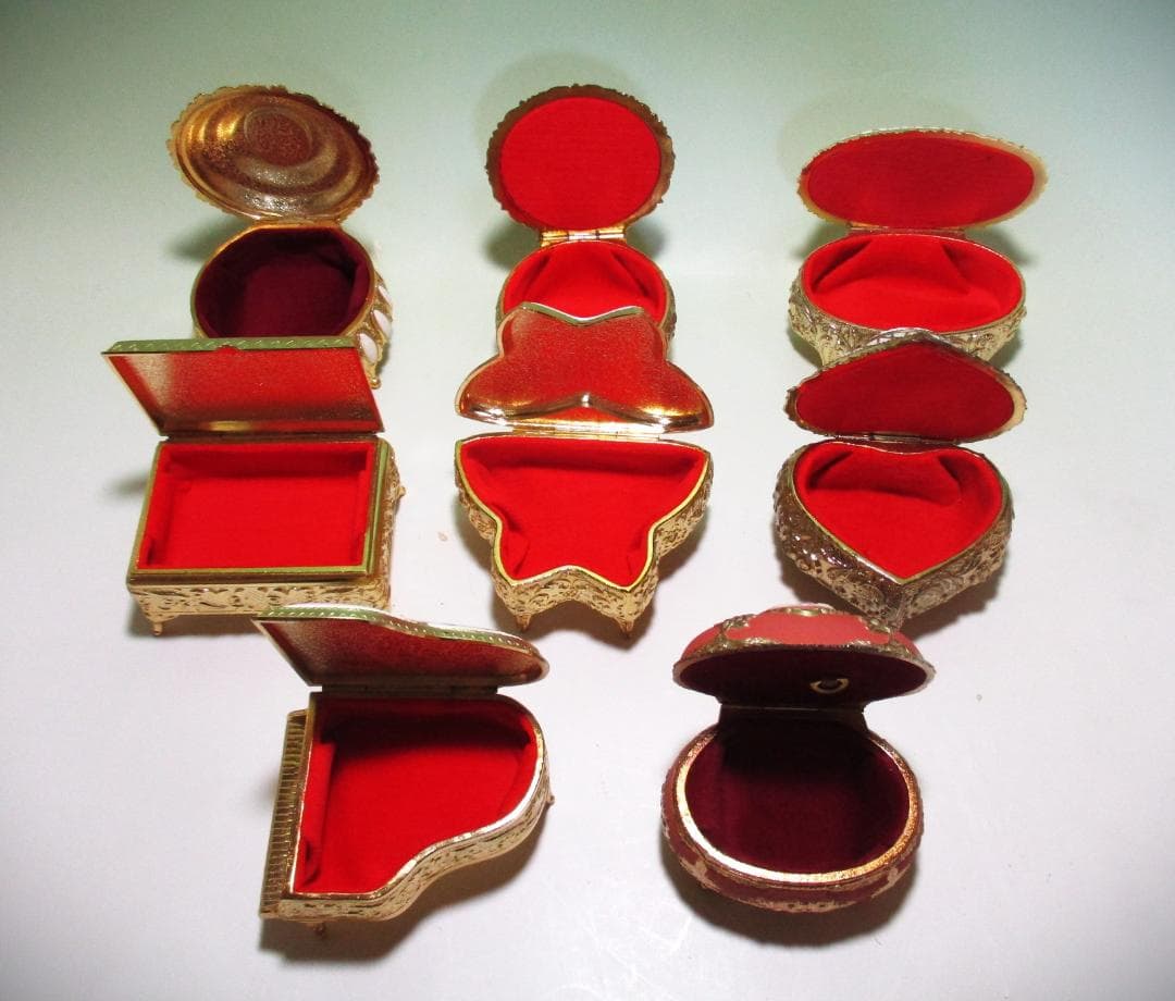 ★新品保管品　ロココ調　小物入れ　アンティーク調　ジュエリーケース★