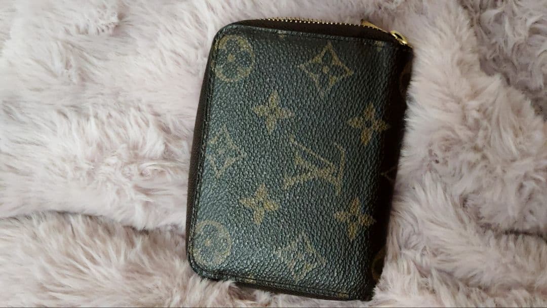 VUITTON 小銭入れ