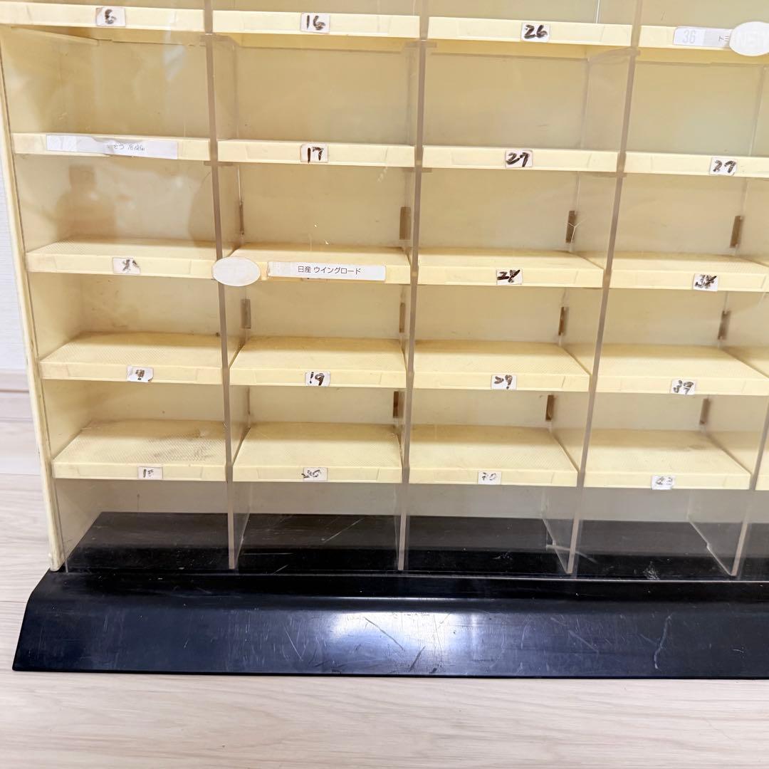 非売品 トミカ 店頭ディスプレイ 80台収納 ショーケース