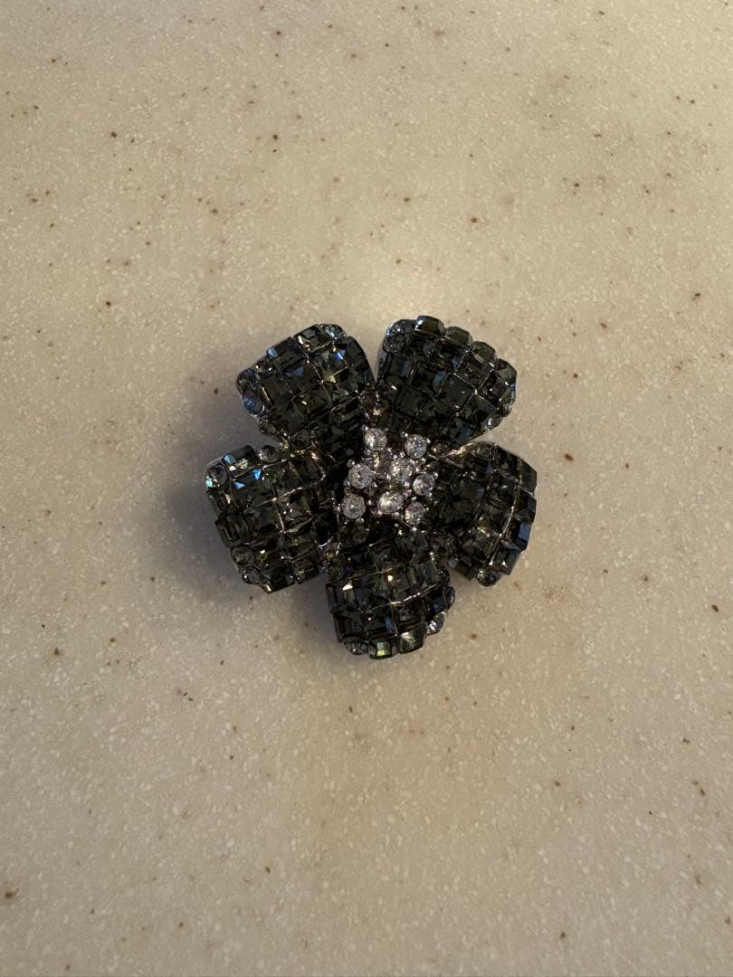 【美品】フォクシー ブローチ　お花 ストーン　FOXEY