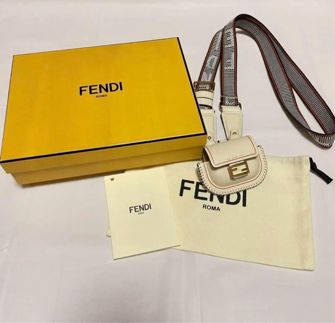FENDI AirPodsケース　ストラップ