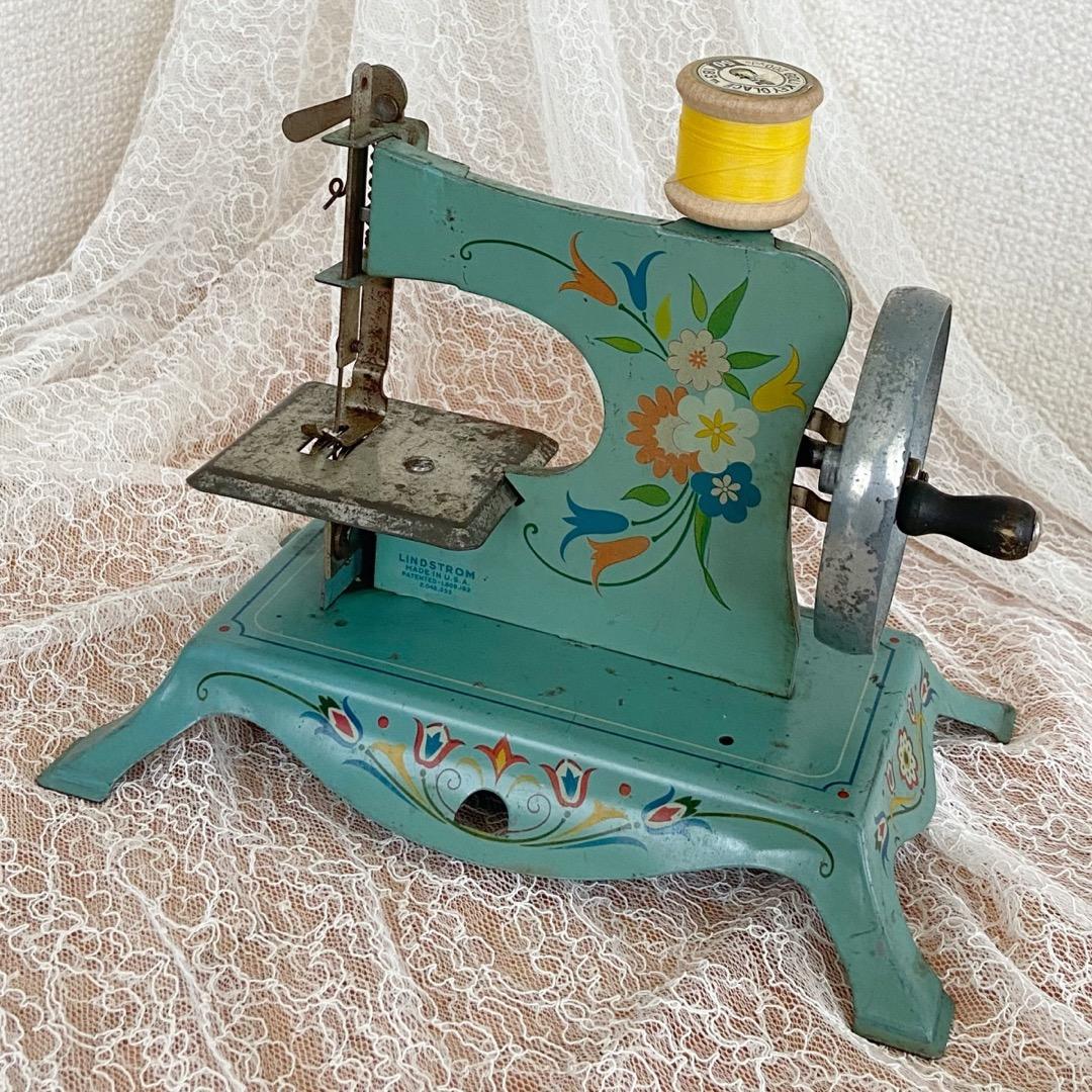 アンティーク トイミシン　水色　リンドストローム ビンテージ