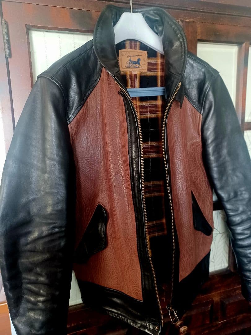 1/17(土)迄の特価！雰囲気抜群『CIDU LEATHERS』水牛革馬革コンビ