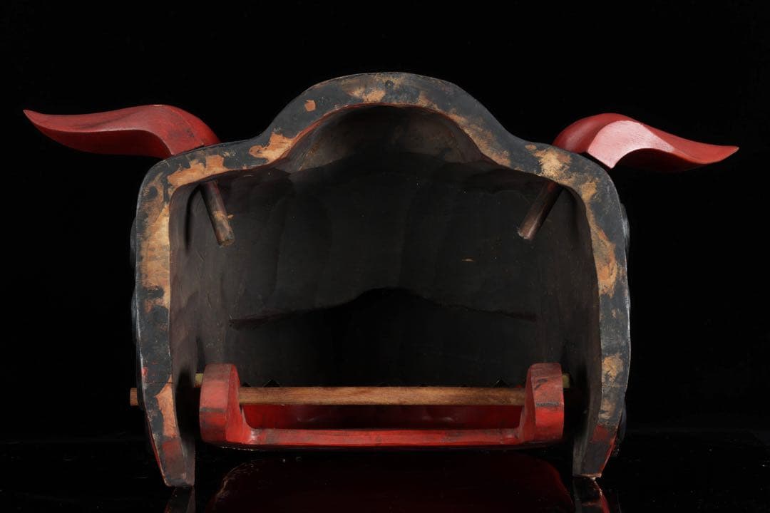 時代物 木彫獅子頭 朱漆金彩 幅49cm 獅子舞 神楽面 魔除 縁起物 骨董品