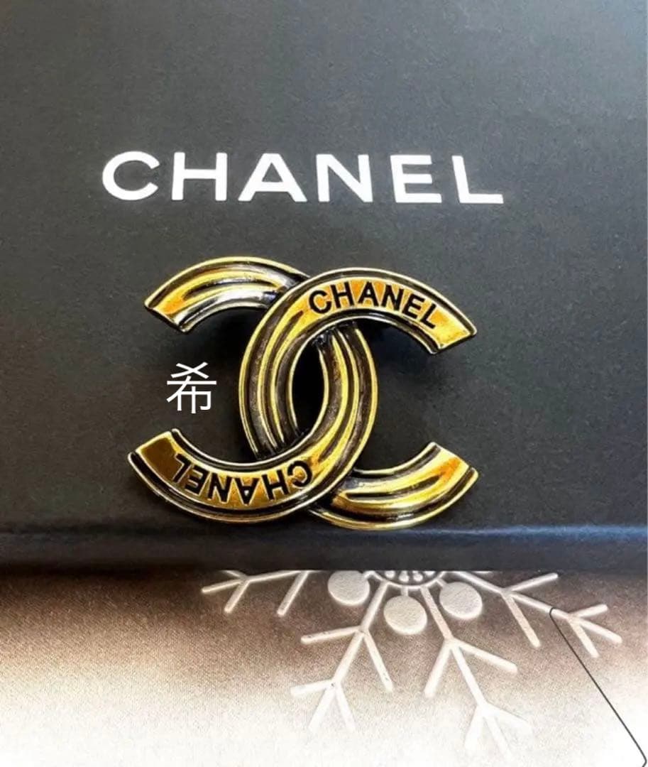 海外で買い集めたブローチ CCロゴゴールド ブローチ 新品未使用6点セット